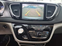 Used 2024  Chrysler Pacifica Touring L FWD at Best Choice Motors near Lafayette&comma; IN