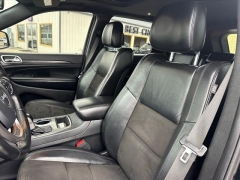 Used 2020  Jeep Grand Cherokee 4d SUV 4WD Laredo Altitude at Best Choice Motors near Lafayette&comma; IN