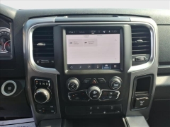 Used 2022  Ram 1500 Classic 4WD SLT Crew Cab 5'7" Box at Best Choice Motors near Lafayette&comma; IN