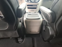 Used 2024  Chrysler Pacifica Touring L FWD at Best Choice Motors near Lafayette&comma; IN