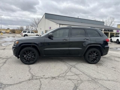 Used 2020  Jeep Grand Cherokee 4d SUV 4WD Laredo Altitude at Best Choice Motors near Lafayette&comma; IN