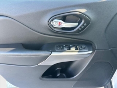 Used 2022  Jeep Cherokee Limited 4x4 at Best Choice Motors near Lafayette&comma; IN