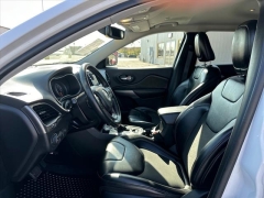 Used 2019  Jeep Cherokee 4d SUV 4WD Latitude Plus 2&period;0L Turbo at Best Choice Motors near Lafayette&comma; IN