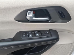 Used 2024  Chrysler Pacifica Touring L FWD at Best Choice Motors near Lafayette&comma; IN