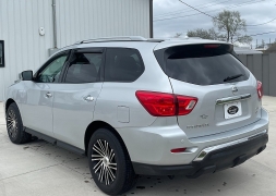 Used 2019 Nissan Pathfinder 4d SUV 4WD SL at Best Choice Motors near Lafayette, IN