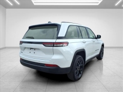 Used 2024  Jeep Grand Cherokee Altitude X 4x4 at Best Choice Motors near Lafayette&comma; IN