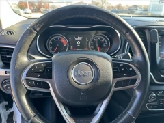 Used 2019  Jeep Cherokee 4d SUV 4WD Latitude Plus 2&period;0L Turbo at Best Choice Motors near Lafayette&comma; IN