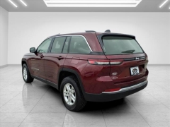 Used 2023  Jeep Grand Cherokee Laredo 4x4 at Best Choice Motors near Lafayette&comma; IN