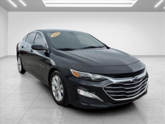 Used 2019  Chevrolet Malibu Hybrid 4d Sedan at Best Choice Motors near Lafayette&comma; IN