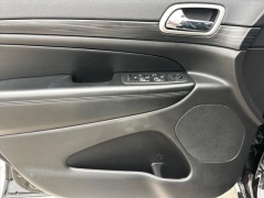 Used 2020  Jeep Grand Cherokee 4d SUV 4WD Laredo Altitude at Best Choice Motors near Lafayette&comma; IN