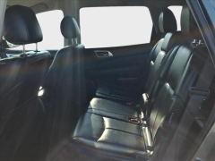 Used 2020  Nissan Pathfinder 4d SUV 4WD SL at Best Choice Motors near Lafayette&comma; IN