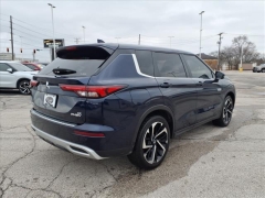 Used 2024  Mitsubishi Outlander Plug-In Hybrid SE S-AWC at Best Choice Motors near Lafayette&comma; IN