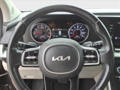 Used 2022  Kia Carnival LX Seat Package FWD at Best Choice Motors near Lafayette&comma; IN