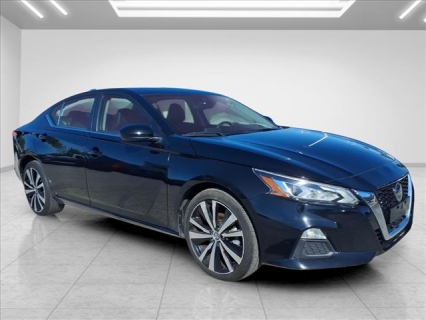 Used 2021 Nissan Altima 2.5 SR AWD Sedan at Best Choice Motors near Lafayette, IN