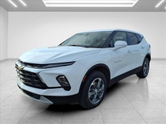 Used 2025  Chevrolet Blazer FWD 4dr LT w&sol;2LT at Best Choice Motors near Lafayette&comma; IN