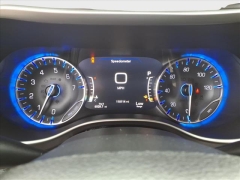 Used 2022  Chrysler Pacifica Touring L FWD at Best Choice Motors near Lafayette&comma; IN