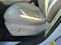 Used 2020  Toyota Highlander Hybrid 4d SUV FWD Platinum at Best Choice Motors near Lafayette&comma; IN