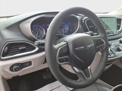 Used 2024  Chrysler Pacifica Touring L FWD at Best Choice Motors near Lafayette&comma; IN