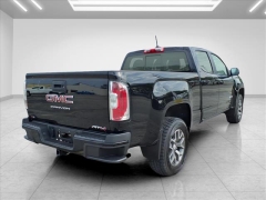 Used 2022  GMC Canyon 4WD Crew Cab 141" AT4 w&sol;Cloth at Best Choice Motors near Lafayette&comma; IN