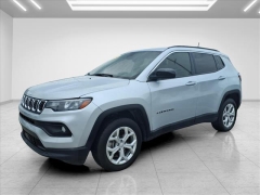 Used 2024  Jeep Compass Latitude 4x4 at Best Choice Motors near Lafayette&comma; IN