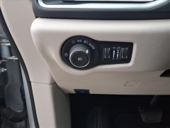 Used 2024  Chrysler Pacifica Touring L FWD at Best Choice Motors near Lafayette&comma; IN