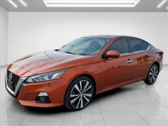 Used 2021  Nissan Altima 2&period;5 Platinum AWD Sedan at Best Choice Motors near Lafayette&comma; IN