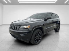 Used 2020  Jeep Grand Cherokee 4d SUV 4WD Laredo Altitude at Best Choice Motors near Lafayette&comma; IN