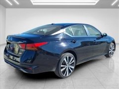 Used 2022  Nissan Altima 2&period;5 SR AWD Sedan at Best Choice Motors near Lafayette&comma; IN