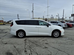 Used 2024  Chrysler Pacifica Touring L FWD at Best Choice Motors near Lafayette&comma; IN