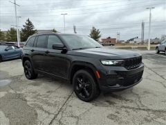 Used 2023  Jeep Grand Cherokee Altitude 4x4 at Best Choice Motors near Lafayette&comma; IN
