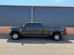 Used 2022  Ford Super Duty F-350 4WD Platinum Crew Cab DRW 8' Box at T&K TruckCo near Great Falls&comma; MT