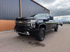 Used 2022  Chevrolet Silverado 2500HD 4WD Crew Cab 172" High Country Dsl at T&K TruckCo near Great Falls&comma; MT