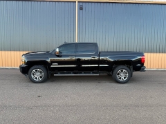 Used 2017  Chevrolet Silverado 2500 4WD Crew Cab High Country at T&K TruckCo near Great Falls&comma; MT