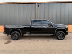 Used 2022  Chevrolet Silverado 2500HD 4WD Crew Cab 172" High Country Dsl at T&K TruckCo near Great Falls&comma; MT