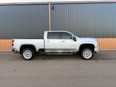 Used 2020  Chevrolet Silverado 2500 4WD Crew Cab High Country Dsl at T&K TruckCo near Great Falls&comma; MT