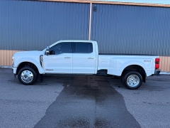 Used 2024  Ford Super Duty F-450 4WD LARIAT Crew Cab DRW 8' Box at T&K TruckCo near Great Falls&comma; MT