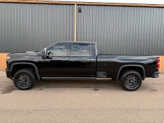 Used 2022  Chevrolet Silverado 2500HD 4WD Crew Cab 172" High Country Dsl at T&K TruckCo near Great Falls&comma; MT