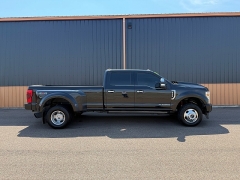 Used 2022  Ford Super Duty F-350 4WD Platinum Crew Cab DRW 8' Box at T&K TruckCo near Great Falls&comma; MT