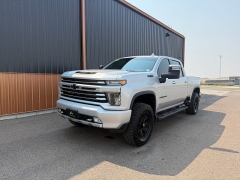 Used 2020  Chevrolet Silverado 2500 4WD Crew Cab High Country Dsl at T&K TruckCo near Great Falls&comma; MT