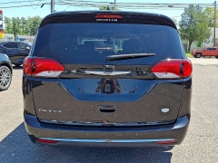 Used 2018  Chrysler Pacifica 4d Wagon Touring L at Joshua Motor Company near Pennsauken&comma; NJ