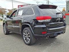 Used 2017  Jeep Grand Cherokee 4d SUV 4WD Overland at Joshua Motor Company near Pennsauken&comma; NJ