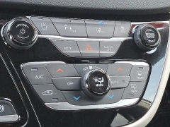 Used 2023  Chrysler Pacifica Touring L FWD at Joshua Motor Company near Pennsauken&comma; NJ