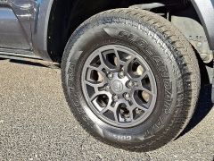 Used 2017  Toyota Tacoma TRD Off Road Double Cab 6' Bed V6 4x4 AT &lpar;Natl&rpar; at Joshua Motor Company near Pennsauken&comma; NJ