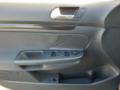 Used 2011  Volkswagen Jetta SportWagen 4d Wagon S Auto&sol;PZEV at Joshua Motor Company near Pennsauken&comma; NJ