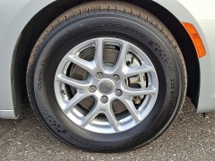 Used 2023  Chrysler Pacifica Touring L FWD at Joshua Motor Company near Pennsauken&comma; NJ