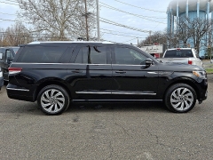 Used 2022  Lincoln Navigator L Reserve 4x4 at Joshua Motor Company near Pennsauken&comma; NJ