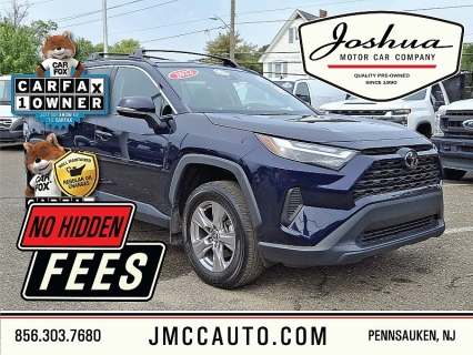 2022 Toyota RAV4 XLE's photo