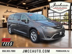  2017 Chrysler Pacifica Hybrid 4d Wagon Touring Plus at Joshua Motor Company near Pennsauken&comma; NJ