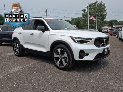 Used 2025  Volvo XC40 B5 AWD Plus Dark Theme at Joshua Motor Company near Pennsauken&comma; NJ