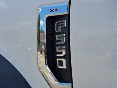 Used 2019  Ford Super Duty F-550 CC 4WD Supercab 192" DRW XLT at Joshua Motor Company near Pennsauken&comma; NJ